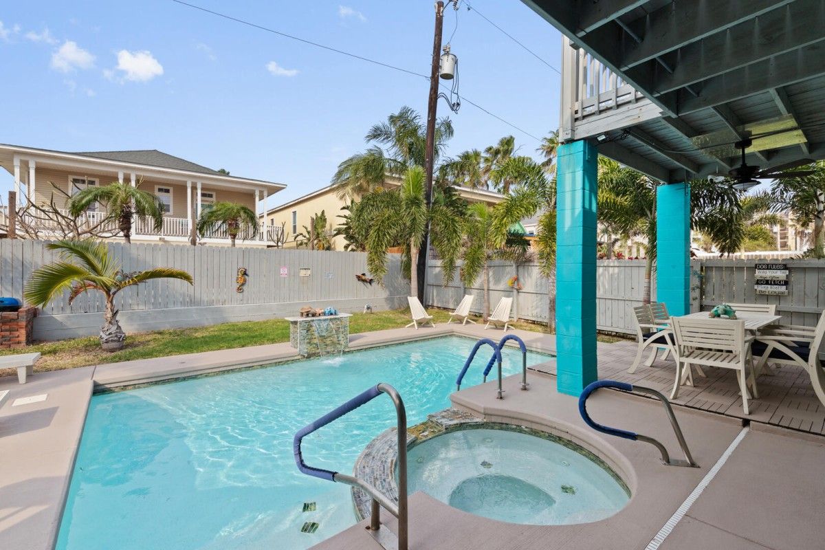 DEJA BLUE VILLA | South Padre Island Vacation Rentals DEJA BLUE VILLA